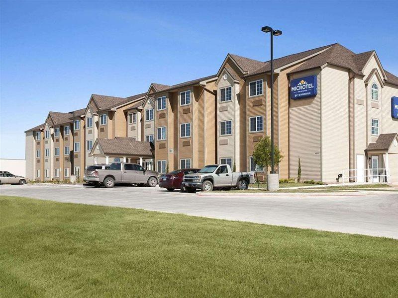 Microtel Inn & Suites Pleasanton Buitenkant foto